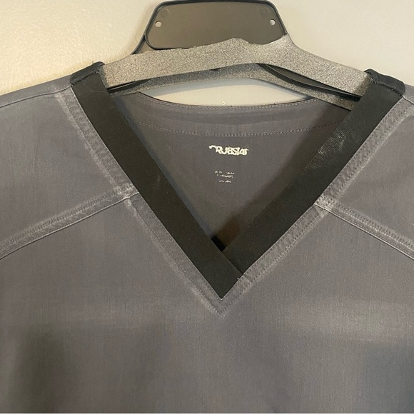 💥SALE💥 SCRUB Top Women Healthcare Medical Uniform Size Large - Picture 3 of 8